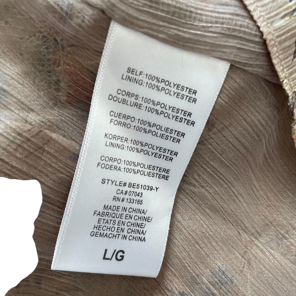 Eri+ Ali Women's Beige Floral Plated‎ Hem Tunic Ruffle Crew Neck Blouse Large - Picture 6 of 8